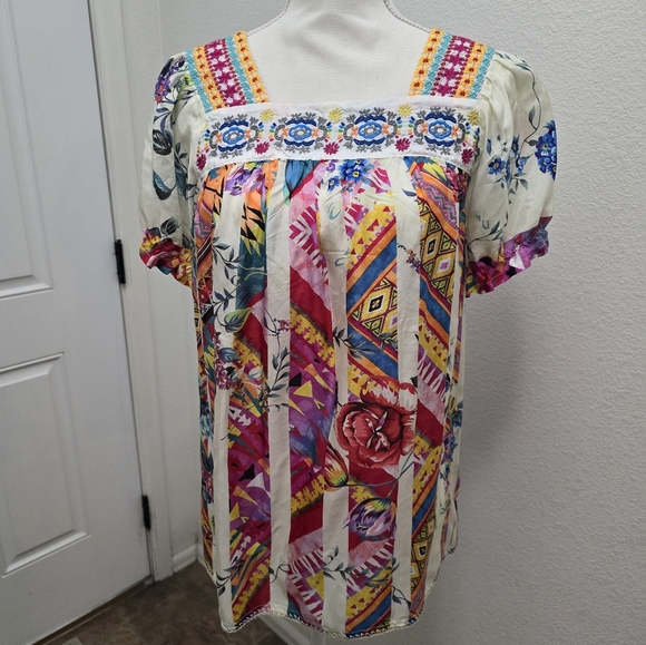 Johnny was  xs top - Picture 1 of 5